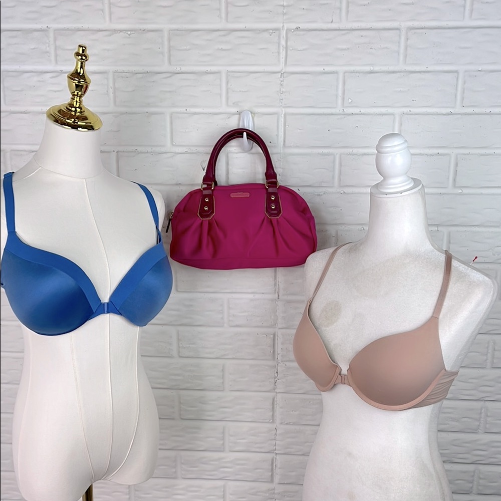 VICTORIA’S SECRET BUNDLE 2 RACERBACK FRONT CLIP BRAS 34C AND HOT PINK ZIP BAG